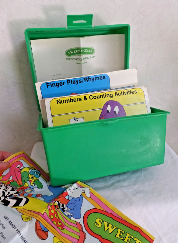 Vtg 80s SWEET PICKELS Weekly Reader Pre-School Program Case+Cards Home Schooling