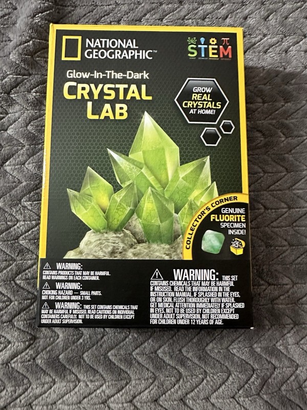 National Geographic Glow-in-the-Dark Crystal Lab Grow Kit – STEM Kids Craft