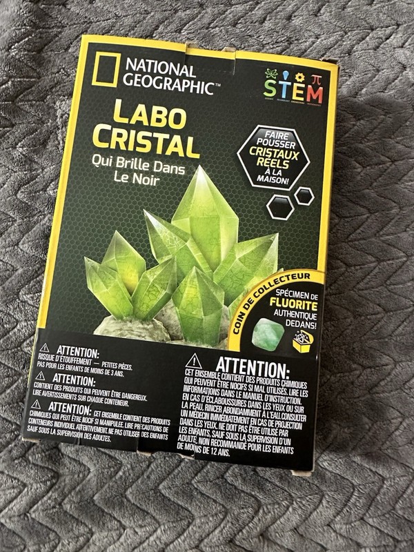 National Geographic Glow-in-the-Dark Crystal Lab Grow Kit - STEM Kids Craft gallery