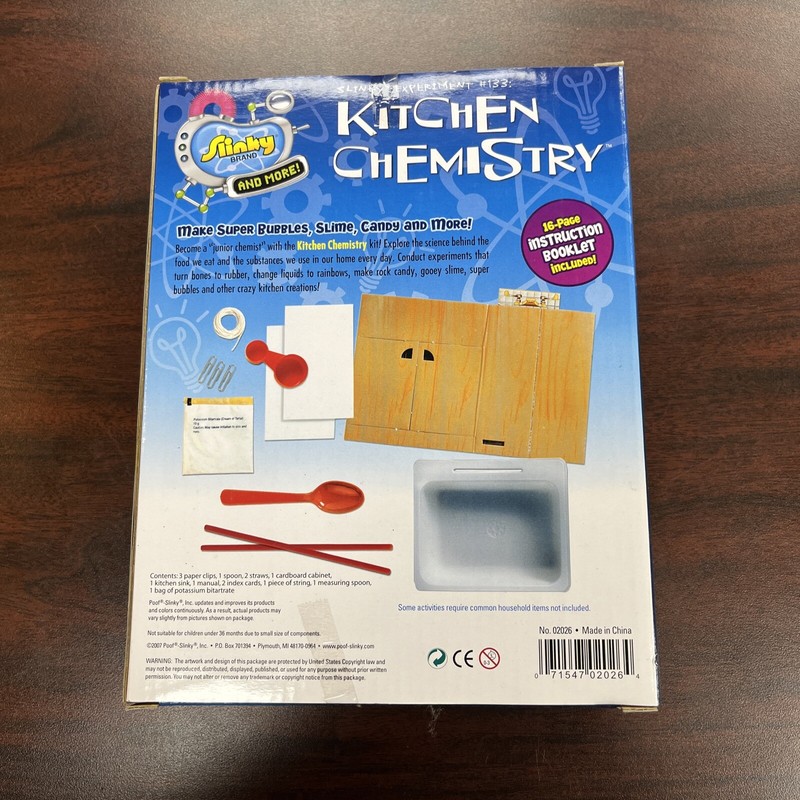 Scientific Explorer Poof Slinky Kitchen Chemistry Mini Lab – Shelf wear box- NEW