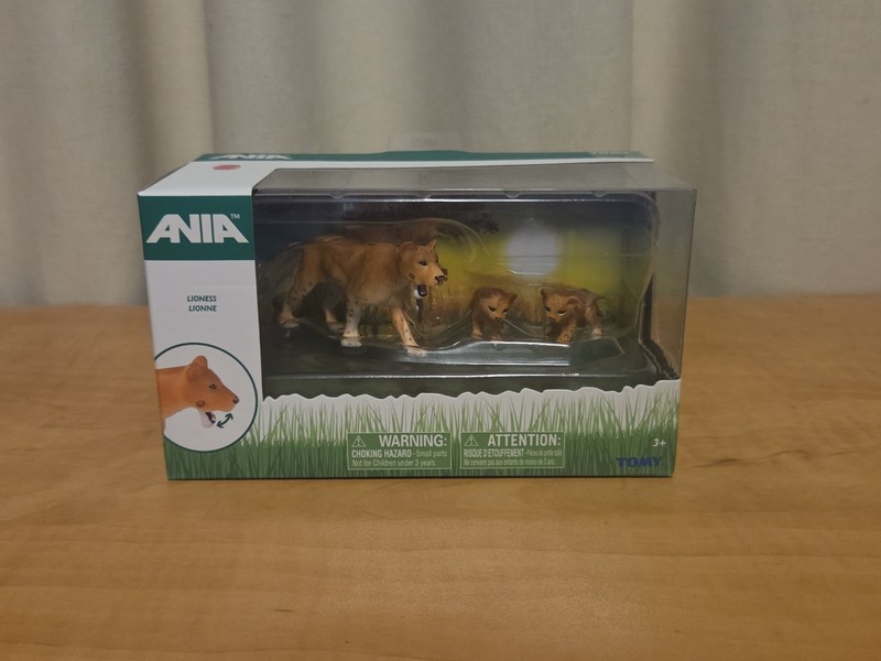 ANIA LIONESS & CUBS Animal Figures TOMY T16073 NIB 3 Pc Set