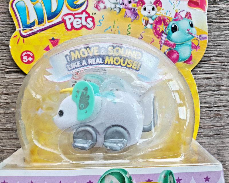 Little Live Pets 'Lil Mouse Parade' Tiny Angel- HTF Retired Moose Toys 2016,Rare gallery
