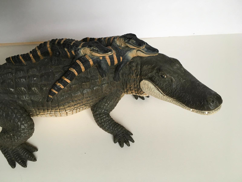 2004 Safari Alligator with Babies Toy Figure Saian Ltd
