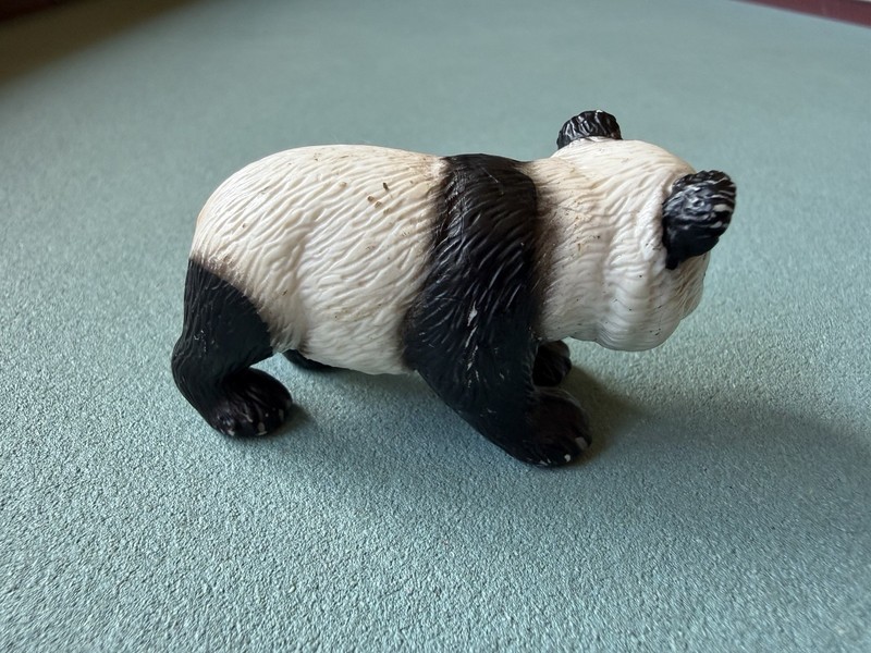 Schleich 14331 Panda Bear Cub Figure Baby Asian Wildlife 2003 Retired Toy gallery
