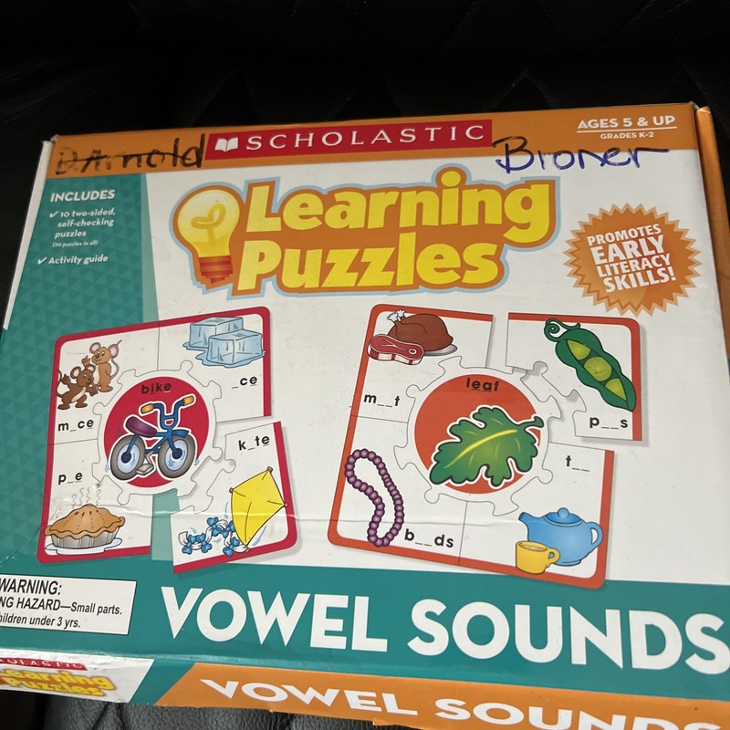 Scholastic Learning Puzzles Vowel Sounds Ages 5+ New Complete!