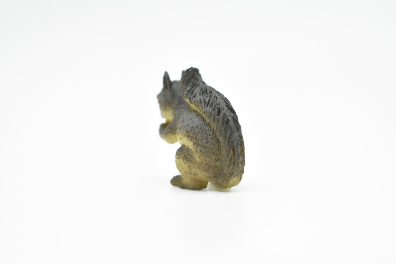 Toy Squirrel, Very Nice Plastic Animal, 1 1/2" CWG125 B238 gallery
