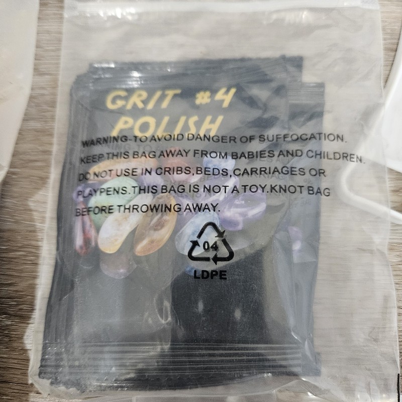 National Geographic Rock Tumbler SET - Tumbler & 3+ lb of Grit gallery