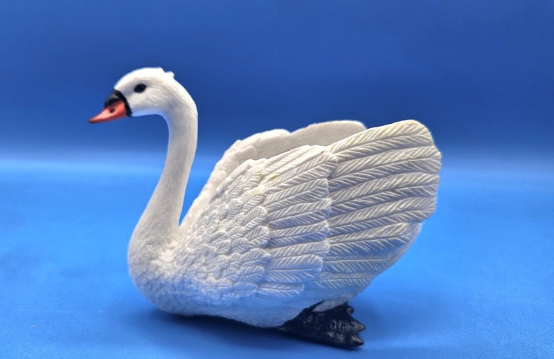 White Figure of Swans Toy Child Gift Plastic Figura Cisne Blanco Juguete Niño gallery