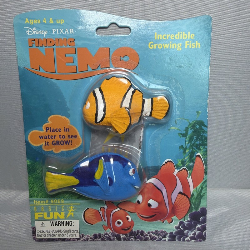 2004 Rare Finding Nemo Incredible Growing Fish- Put in Water, New and Sealed