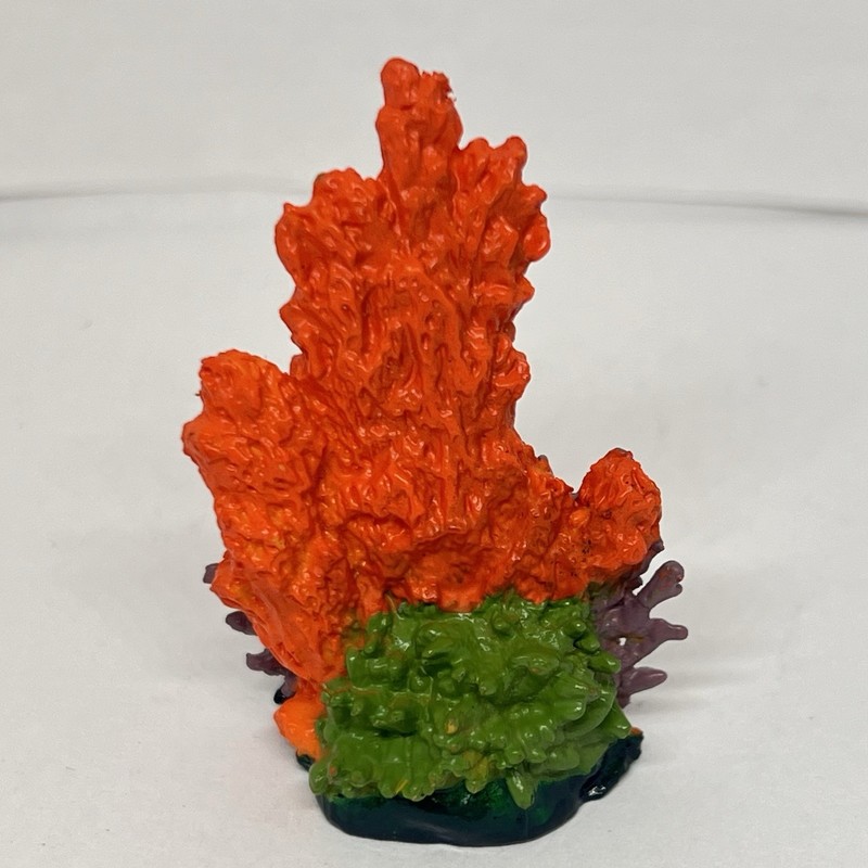 Safari Ltd. Lot of 3 Coral Clown Fish Scuba Diver Figurines Sea Life Figures A8 gallery