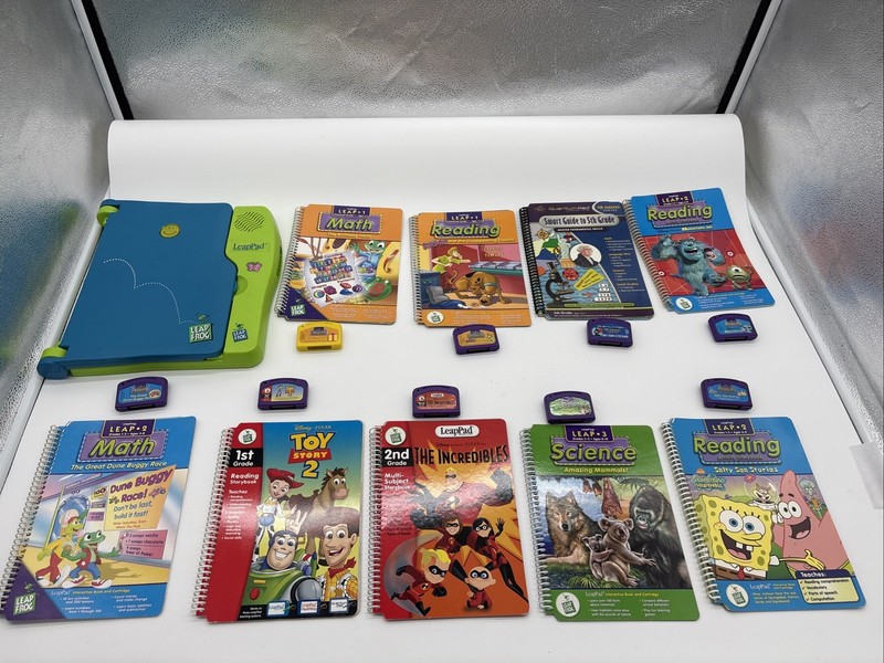Vintage 2001 LeapFrog Leap Pad Learning System Console + 10 Books ~ Works