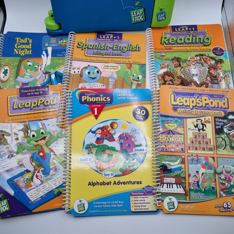 LeapFrog LeapPad Learning System w/booklets missing cartridges gallery