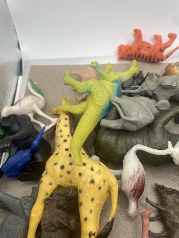 Lot Of Vintage Play Animals, Shark, Orca, Pigs, Birds And Others. 35 Pieces gallery