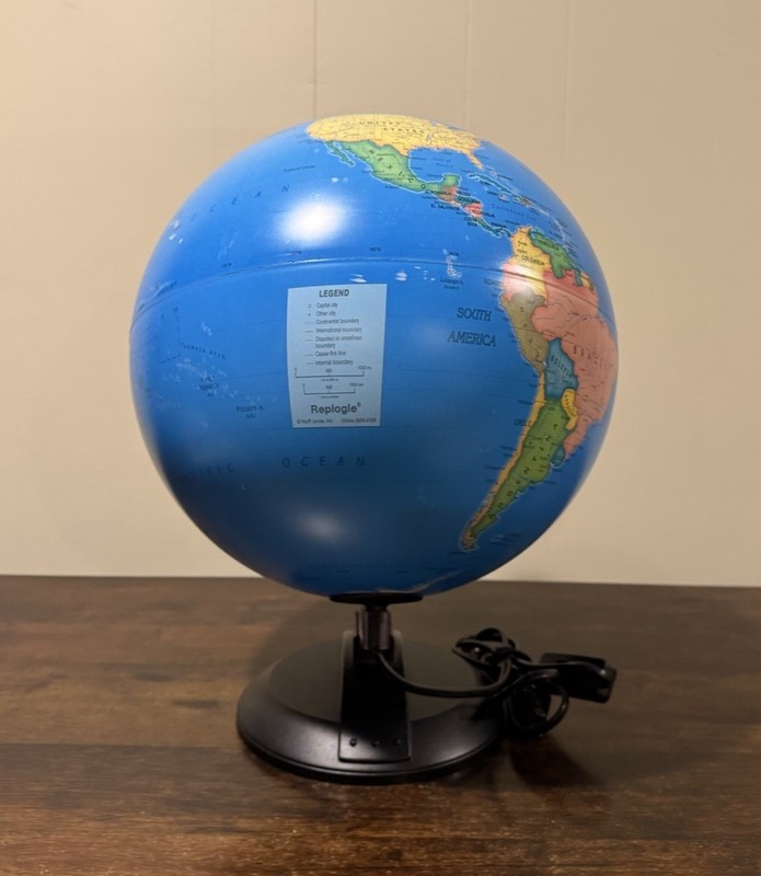 Replogle Toys R Us Illuminated Table Top World Globe Constellations When Lit gallery