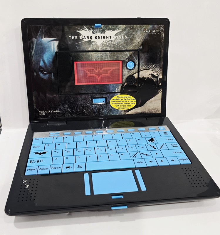 Oregon Scientific THE DARK KNIGHT RISES Kids Laptop EL0331-12 DC Comics 2012