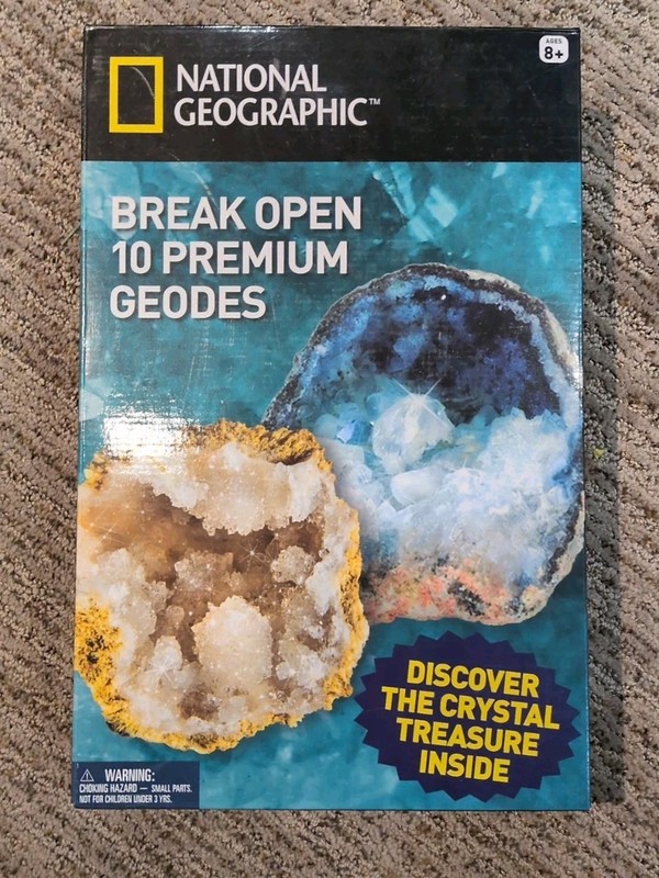 National Geographic Break Open 10 Premium Geodes