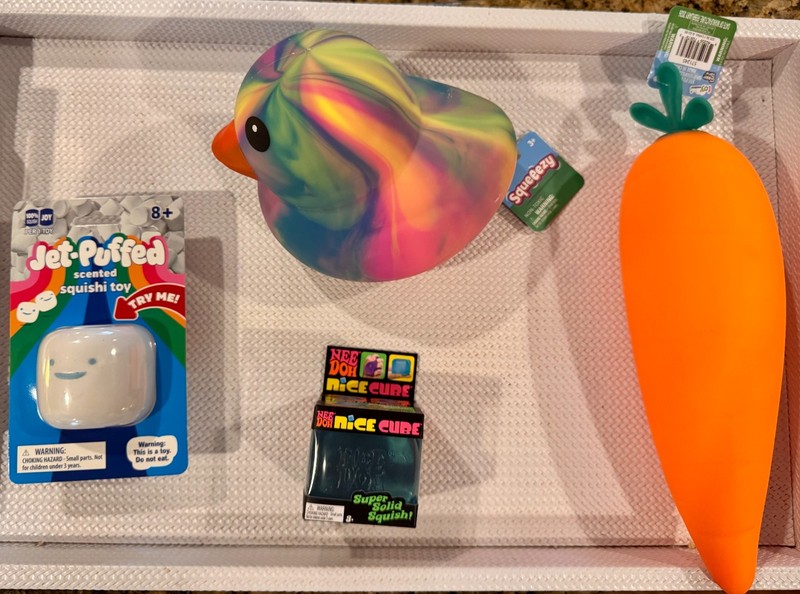 Sensory Squishy Fidget Toy Lot 4pc NeeDoh Nice Cube Jet-Puffed Carrot Duck Toys