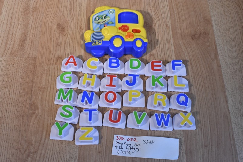 Leap Frog Yellow School Bus and 26 Magnetic Letters(370-052)