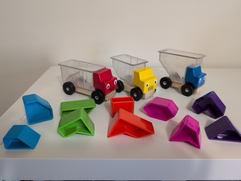 SmartGames Trucky 3 Wooden Skill Building Puzzle Game Moving Trucks Ages 3+