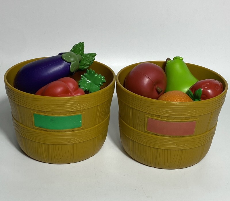 Learning Resources Kitchen Food Farmers Market Sorting Fruit & Vegetable Bushels