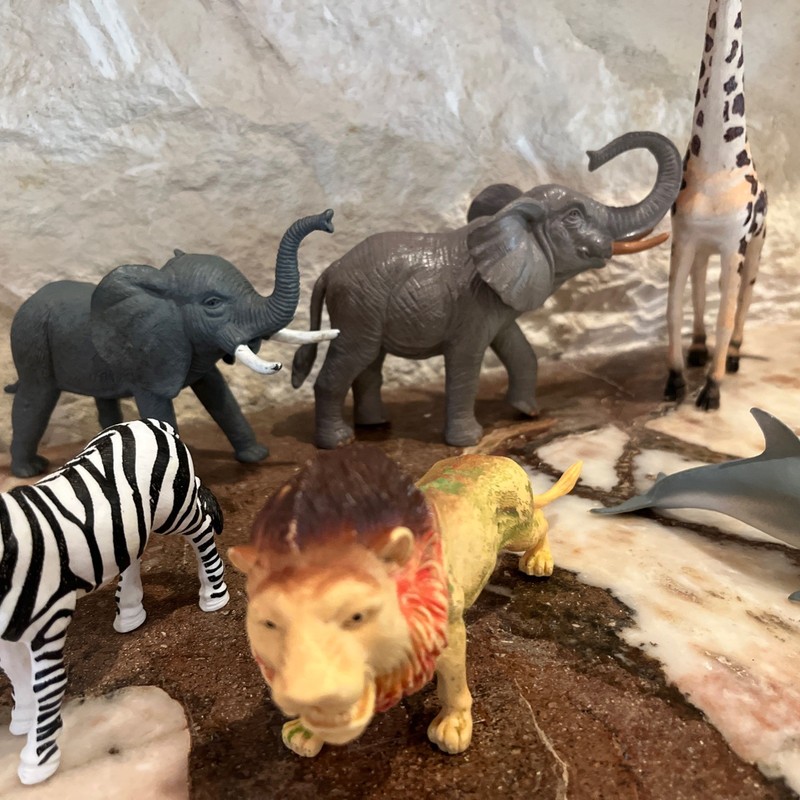 Lot Of 20 Large Plastic Toy Animals Sharks Zoo Annals Bugs Etc! gallery
