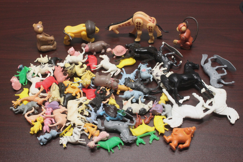 Lot of 78 Vintage Hard Plastic & Rubber Farm Zoo Horse Animals Assortment A7