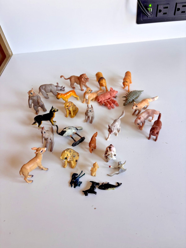 Lot of Vintage Small Plastic Toy Animals Farm Zoo Wild