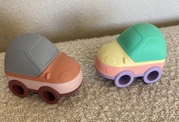 Elbebe 2 Silicone Stackable Cars BPA Free Car Stackers 6 Months-4 Years NIB