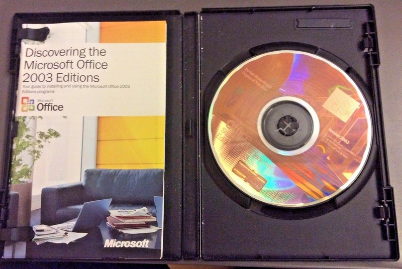 Office Student & Teacher Edition 2003 Windows Release w/ CD-Key