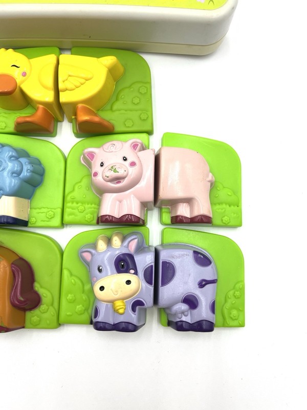 Vintage LeapFrog Fridge Farm Magnetic Animals Barn Toy Complete Set - Working gallery