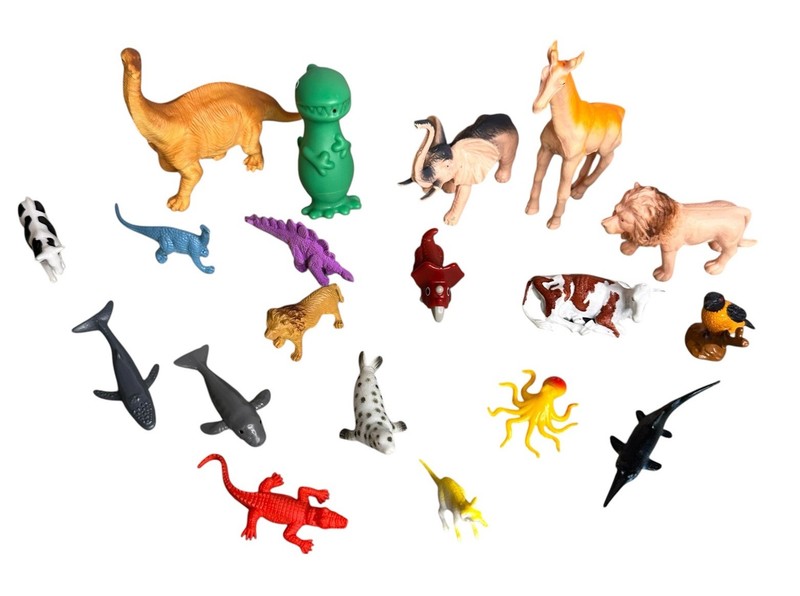 Mixed Lot of Toy Farm Animals, Zoo Animals, Dinosaurs and Sea Creatures