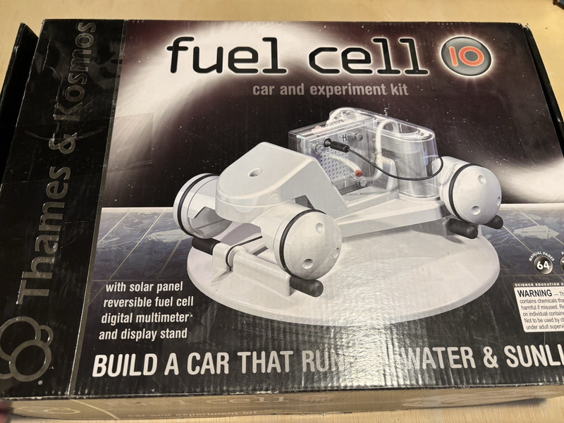 Thames & Kosmos Fuel Cell 10 Car And Experiment Kit – Box open, INNER KIT SEALED