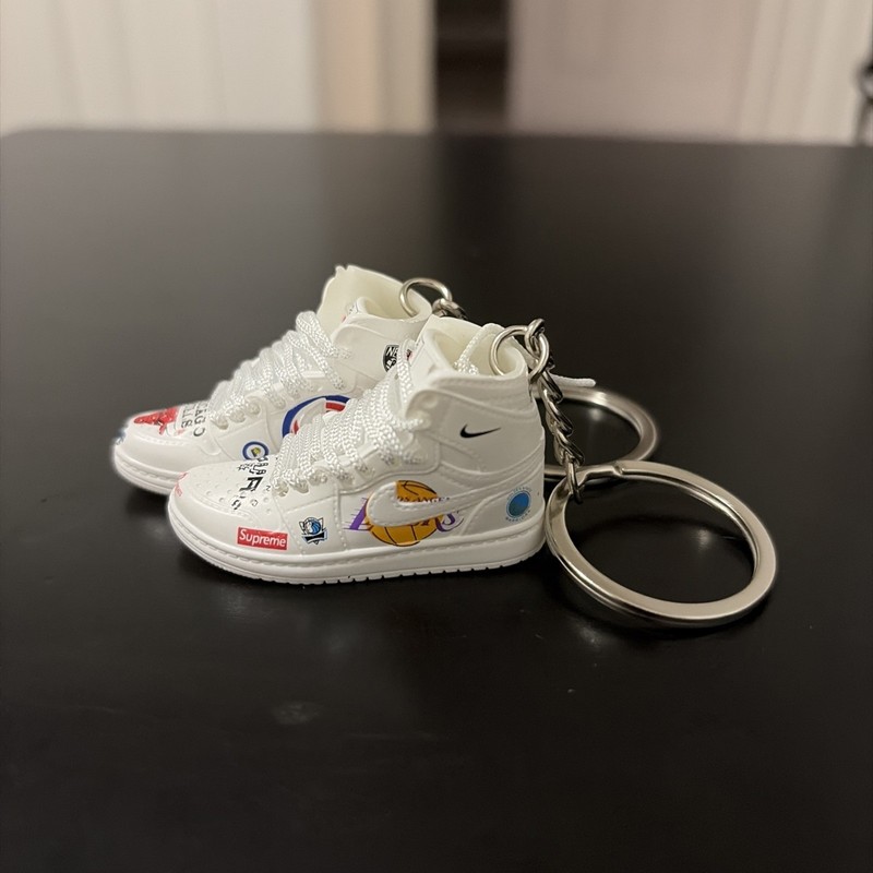 2 Mini Kickzz Mini 3D Top Brand Sneakers Keychains Jordan Nike NBA Basketball