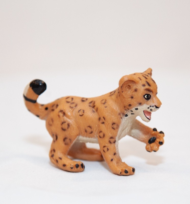 Safari Limited Leopard Cub figurine toy retired 1996 Hand Painted plastic Wild
