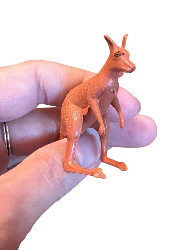 Kangaroo Plastic PVS Toy Lot Of 28 Miniature Figure Animal Party Favor 1 in gallery