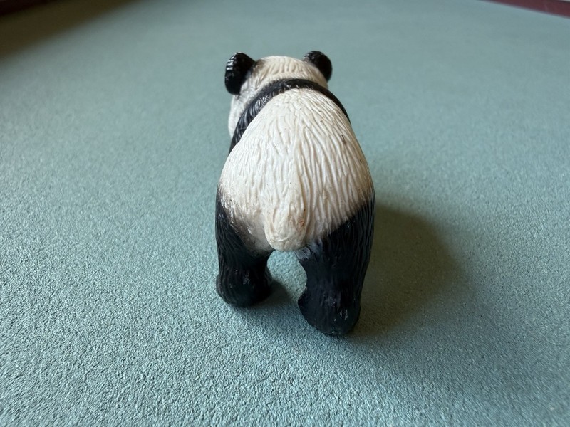 Schleich 14331 Panda Bear Cub Figure Baby Asian Wildlife 2003 Retired Toy gallery