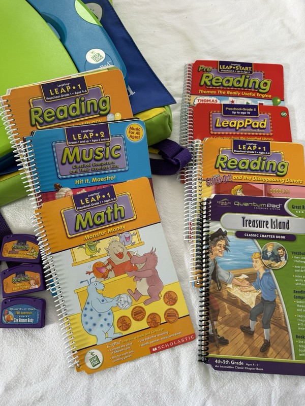 2001 LeapPad Learning System Bundle With Carrying Case & Games 7 Books Untested