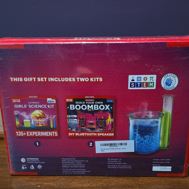 Doctor Jupiter Ultimate STEM Gift Set Girls 8-14, 135+ Experiments, Boombox gallery