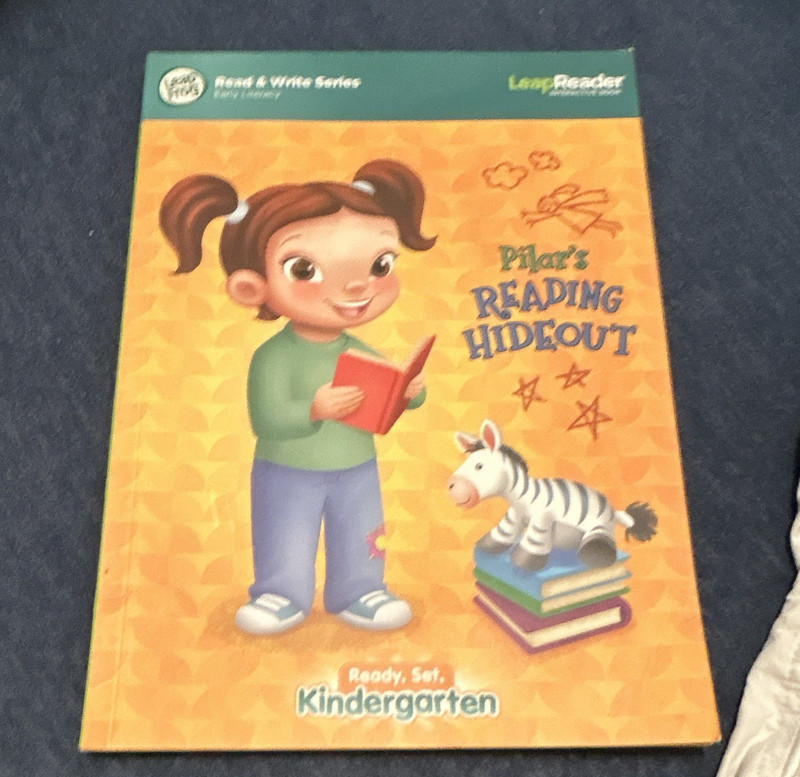LeapFrog LeapReader Read & Write Pilar’s Reading Hideout Reading/Phonics 3-7
