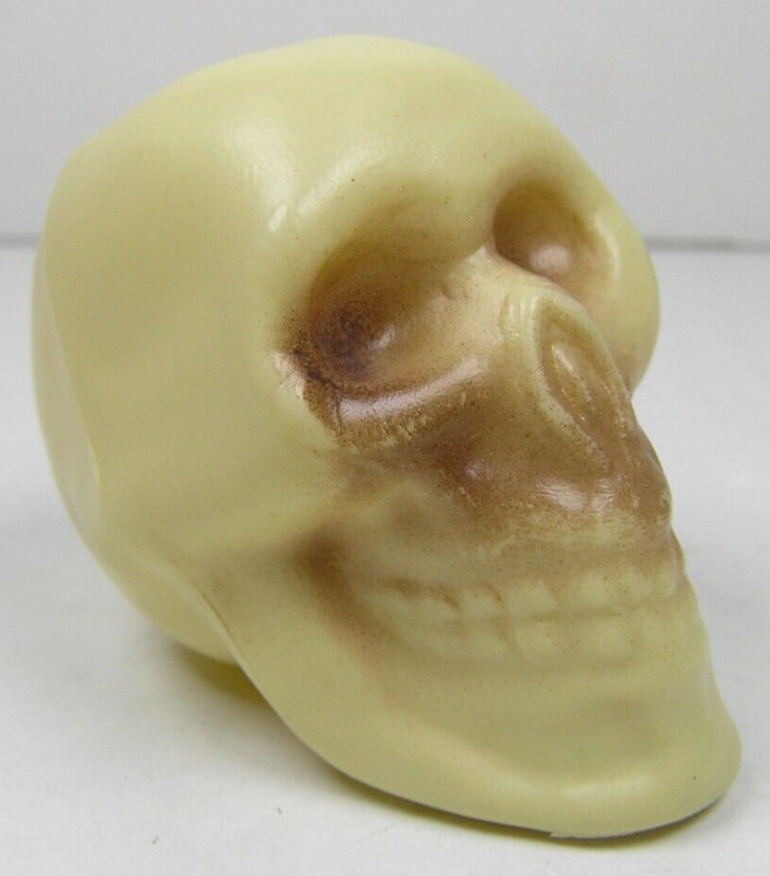 Unbranded Off-White Plastic Novelty Human Skull 1.5″ Tall China