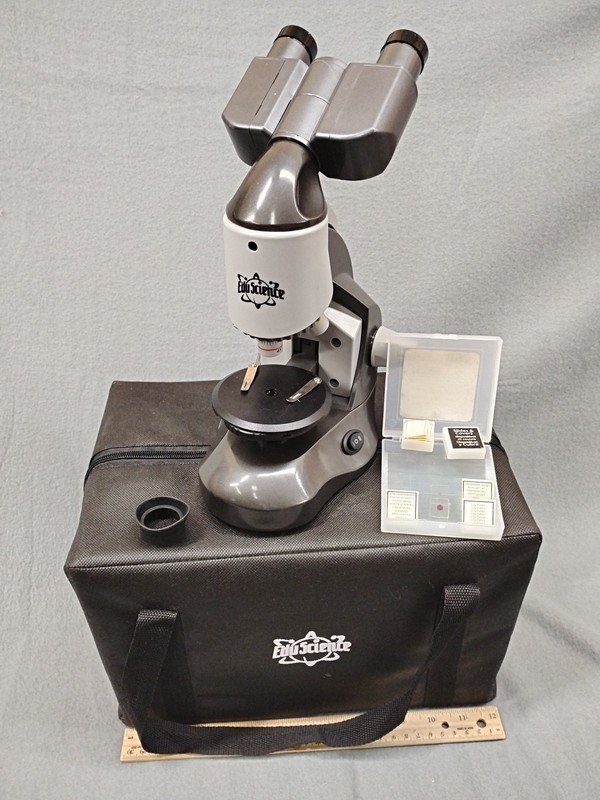 Vintage Edu Science Toys R Us M1280X Ultra Student Microscope W/ Case And Slide