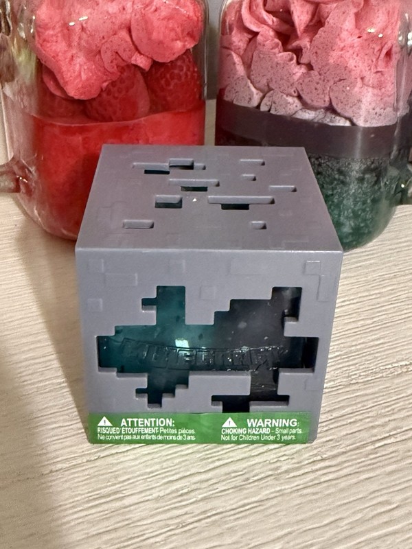 New MINECRAFT JELLY CUBES – RARE Teal Viral Squishy Nee Doh Ish Type Fidget