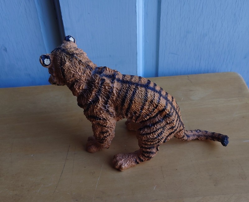 Safari LTD Vanishing Wild Siberian Tiger Toy Display gallery