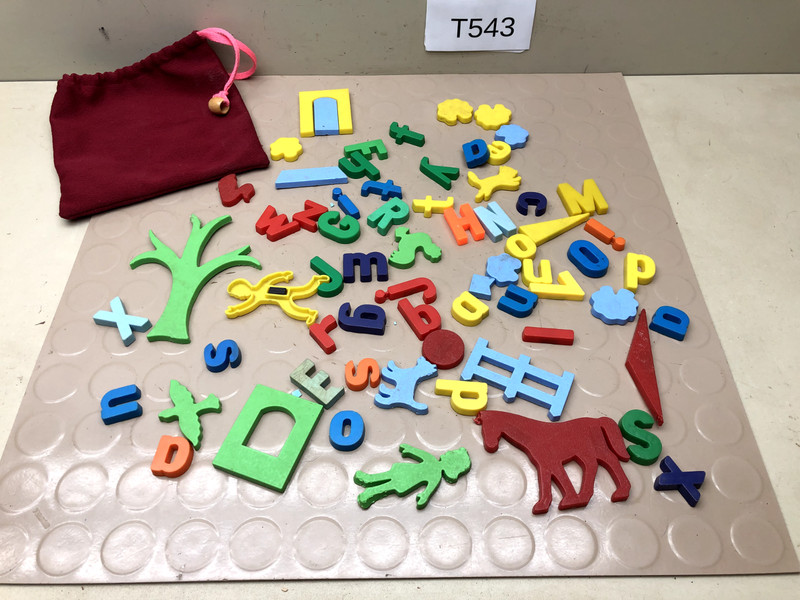 Lot of Vintage Alphabet Letters & Farm Figures Refrigerator Fridge Magnets