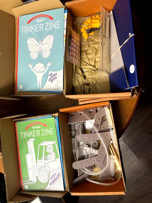 SET OF 2 – Kiwico Tinker Crate Science & Engineering Kit Hydraulics Butterfly Ef
