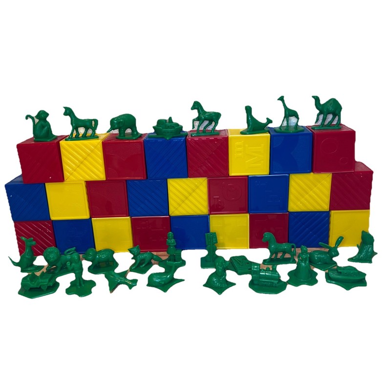 Vtg Tupperware Toys Busy Blocks (26) Alphabet Letters Figures (26) Learning Set