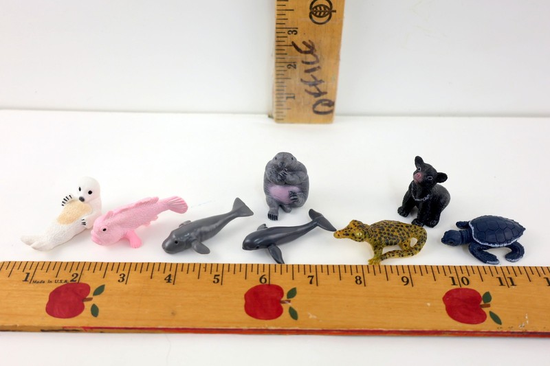 Lot of 8 Yowie Animal Figures – Echinda,Frogfish,Black Bear Cub,Cuban Crocodile