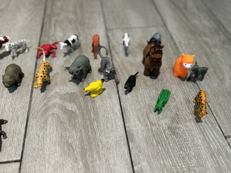 Assorted Colorful Farm Animals Toys for Pets