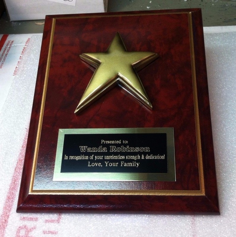 EMPLOYEE OF THE MONTH SPECIAL PERSON FAMILY REUNION AWARD PLAQUE FREE ENGRAVING