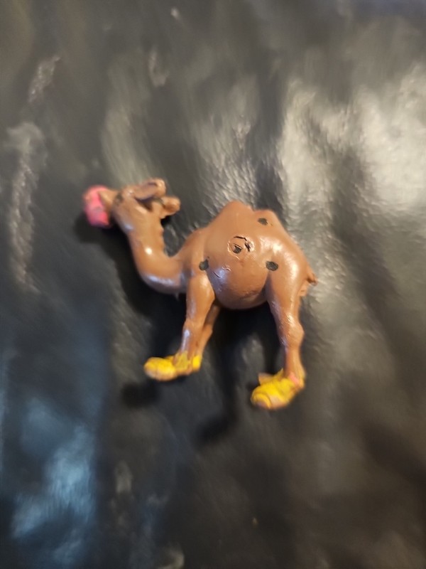 Unbranded Brown Lightweight Plastic Toy Camel- 2 Inches- DAMAGED